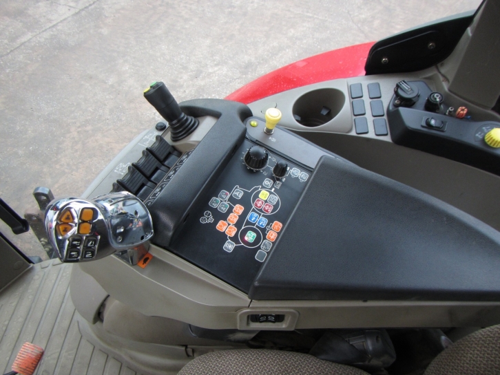 Case Puma 195