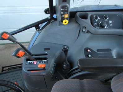 New Holland TS115