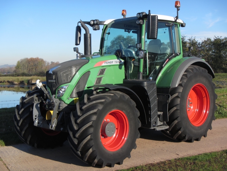 Fendt 724 Profi-Plus