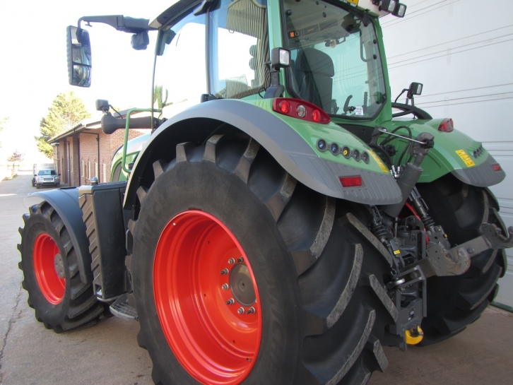 Fendt 724 Profi-Plus