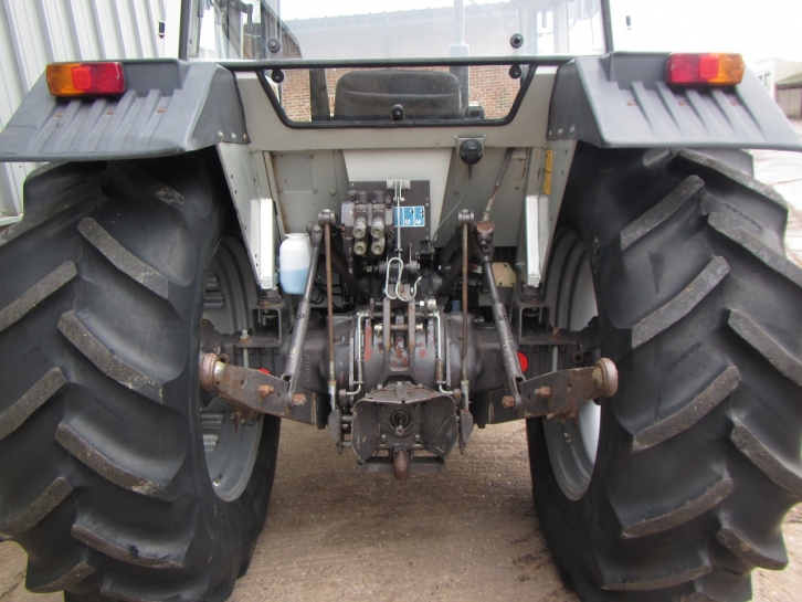 Massey Ferguson 382