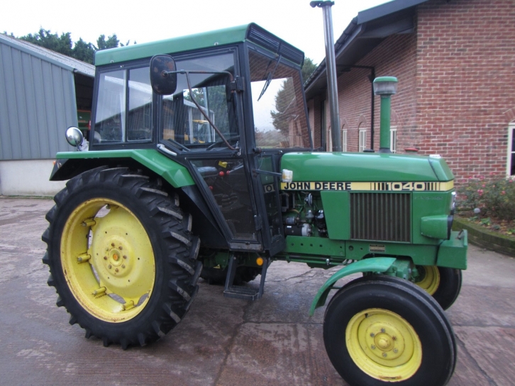 John Deere 1040