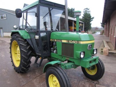 John Deere 1040