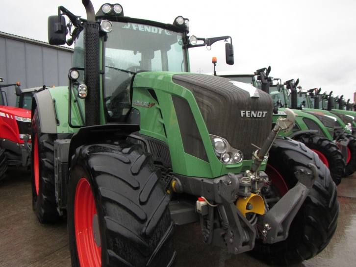 Fendt 824 Profi-Plus