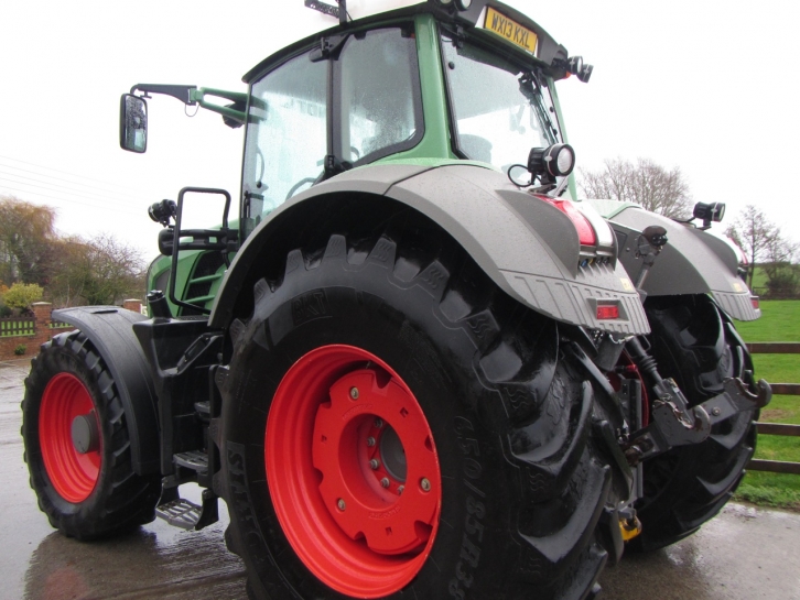 Fendt 824 Profi-Plus
