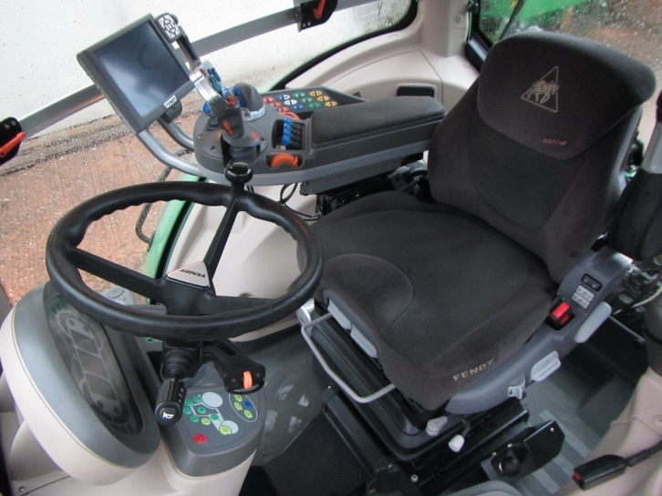 Fendt 824 Profi-Plus