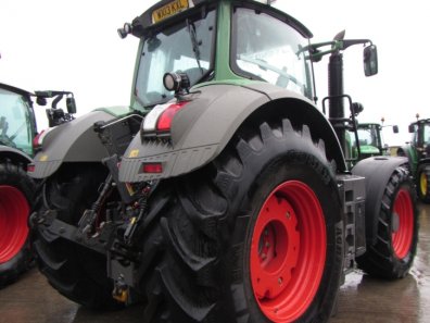 Fendt 824 Profi-Plus