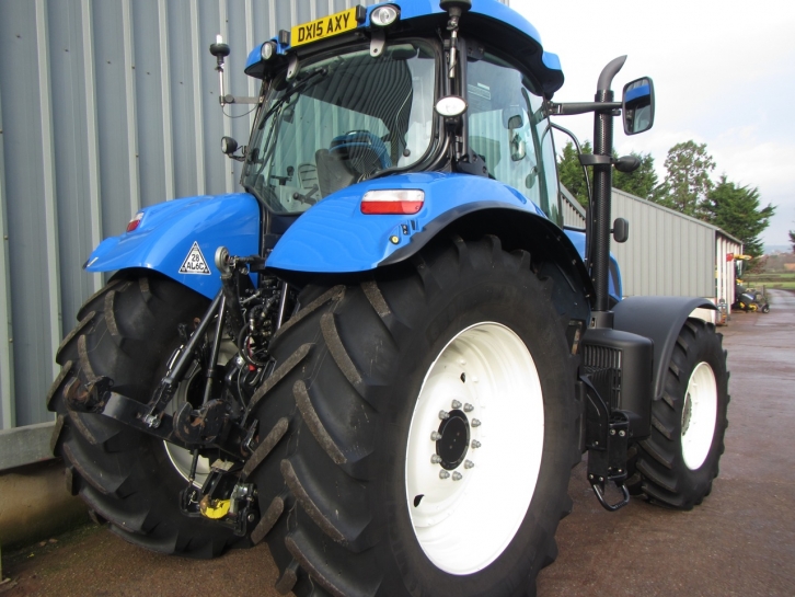 New Holland T7.220