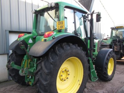 John Deere 6630