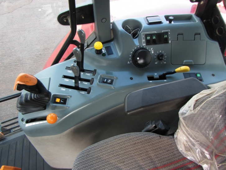 Case MX135