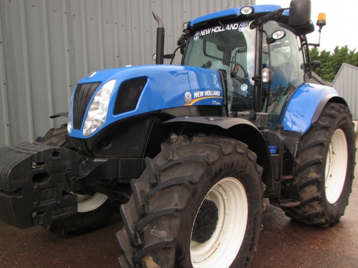 New Holland T7.250
