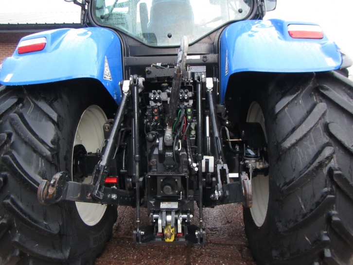 New Holland T7.235