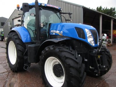 New Holland T7.235