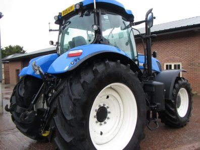 New Holland T7.235