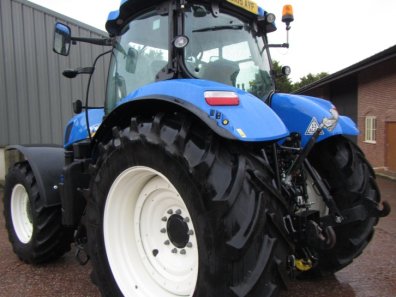 New Holland T7.235