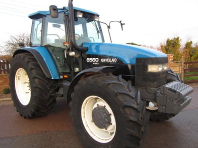 New Holland 8560