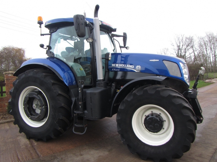 New Holland T7.270 Blue Power