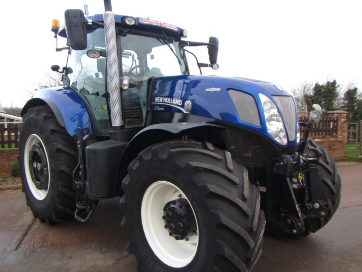 New Holland T7.270 Blue Power