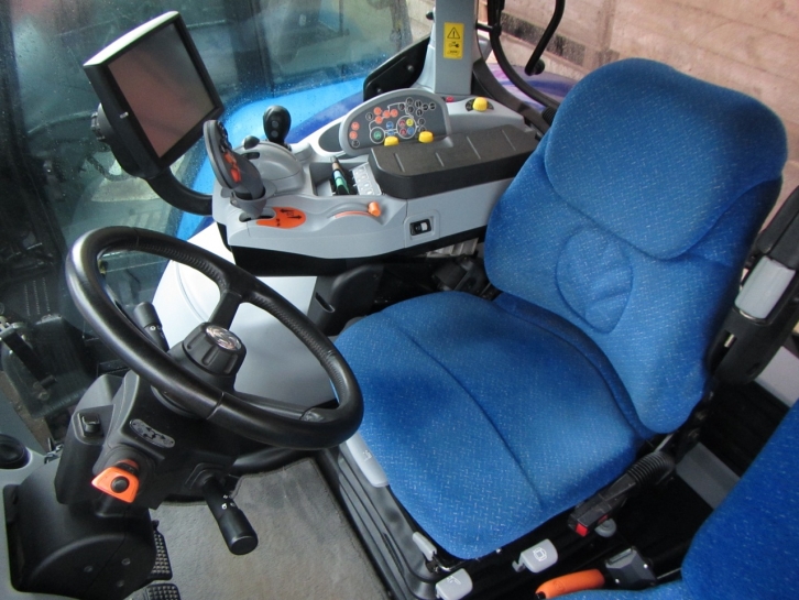 New Holland T7.270 Blue Power