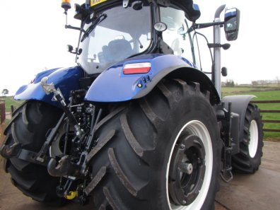 New Holland T7.270 Blue Power