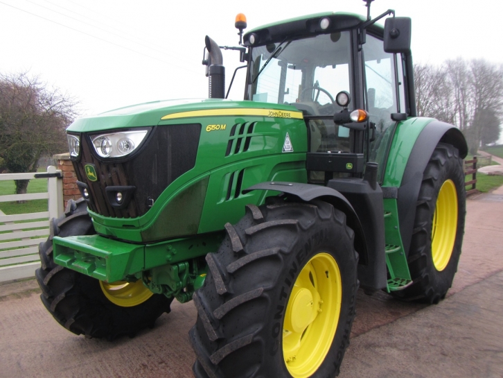 John Deere 6150M