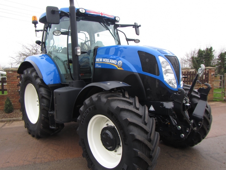 New Holland T7.210