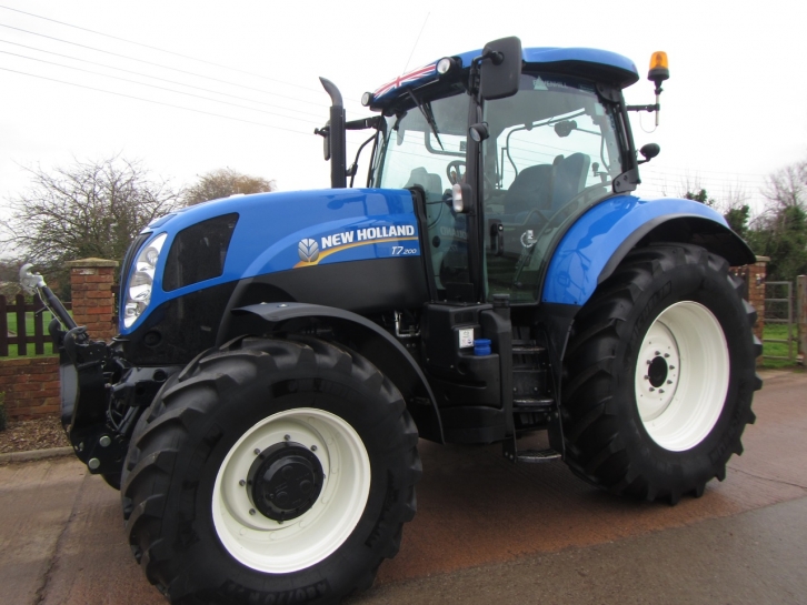 New Holland T7.210
