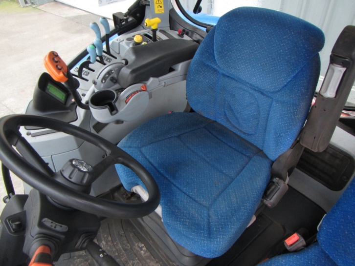 New Holland T7.210