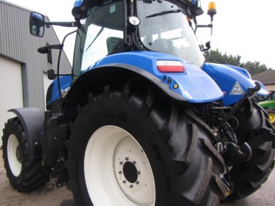 New Holland T7.210