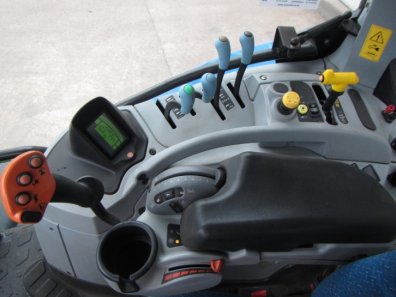 New Holland T7.210