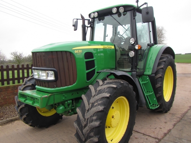 John Deere 6630
