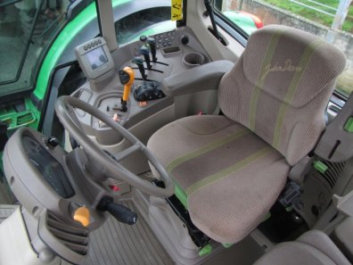 John Deere 6630