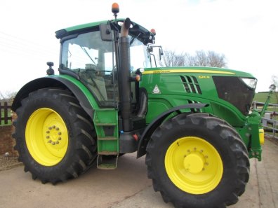 John Deere 6210R