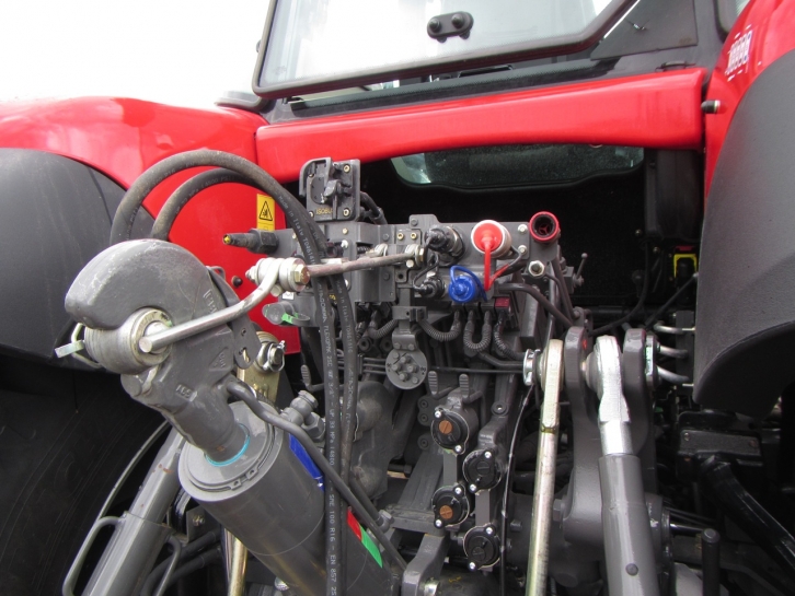 Massey Ferguson 7726 Exclusive