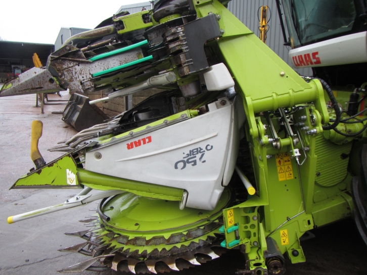 Claas Orbis 750 10 row maize header