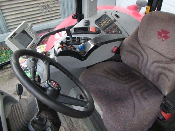Massey Ferguson 7495