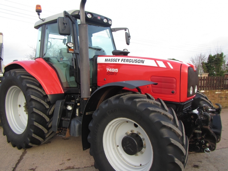Massey Ferguson 7495