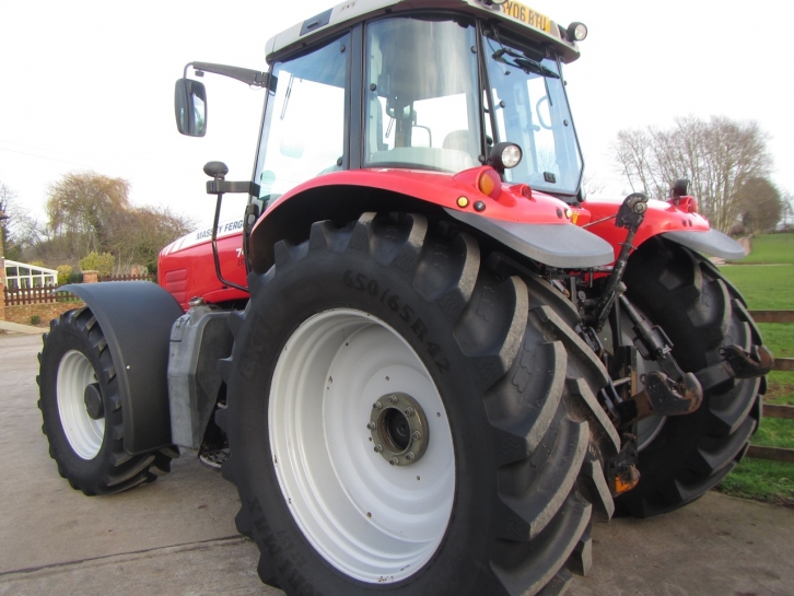 Massey Ferguson 7495