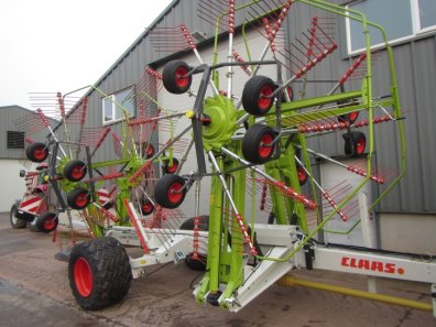 Claas Liner 360 4 rotor rake