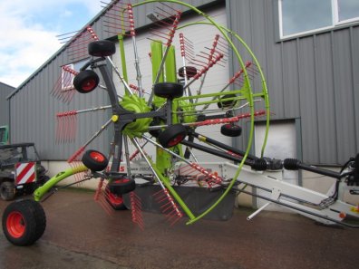 Claas Liner 2800 twin rotor rake