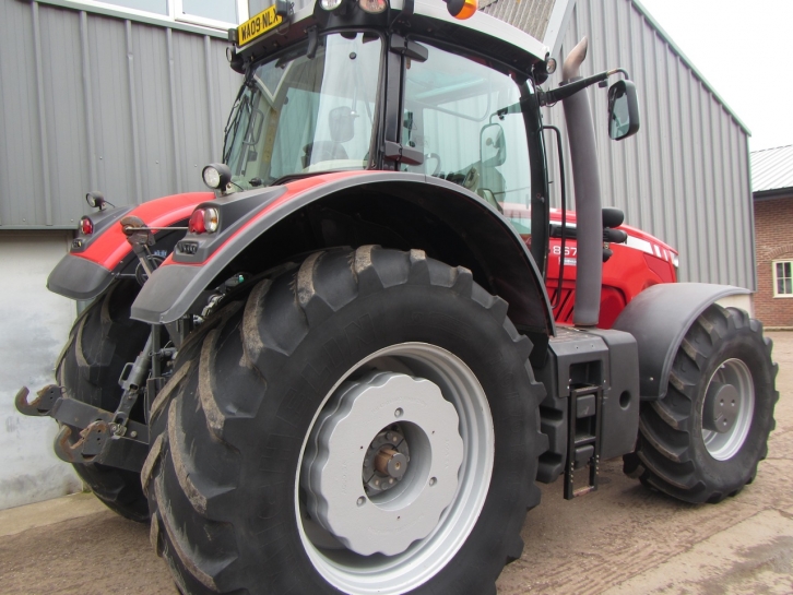 Massey Ferguson 8670 Exclusive
