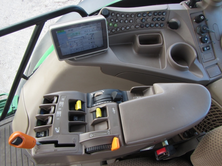 John Deere 6150R