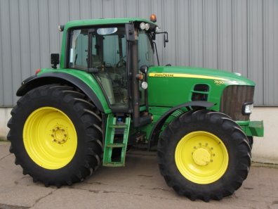 John Deere 7530