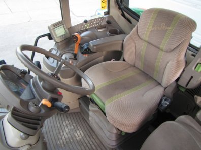 John Deere 7530