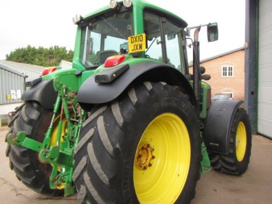 John Deere 7530