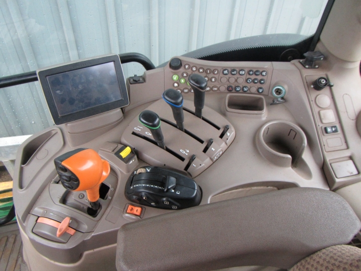 John Deere 6140R