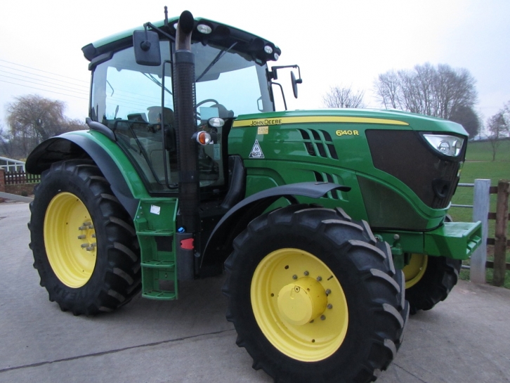 John Deere 6140R