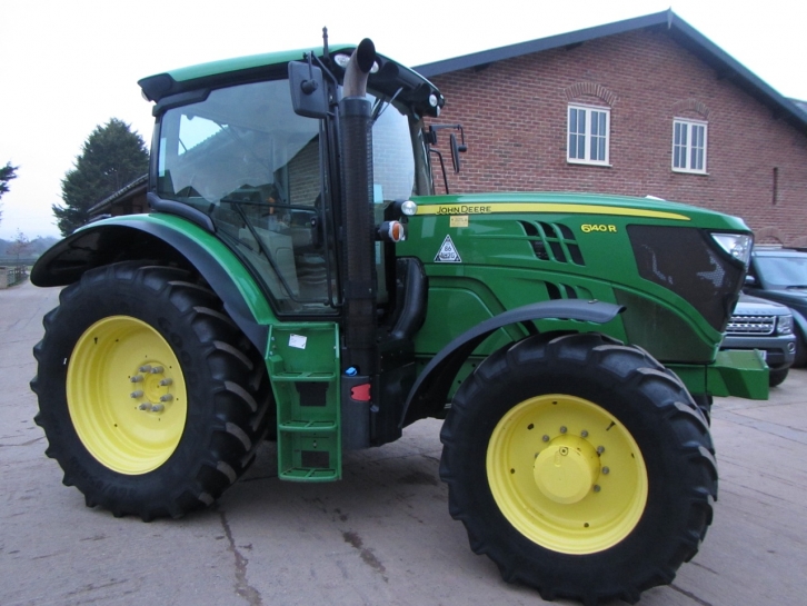 John Deere 6140R