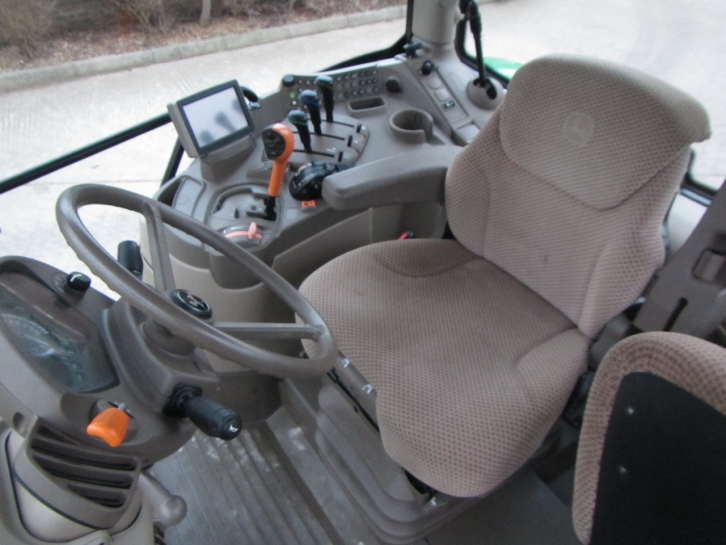 John Deere 6140R