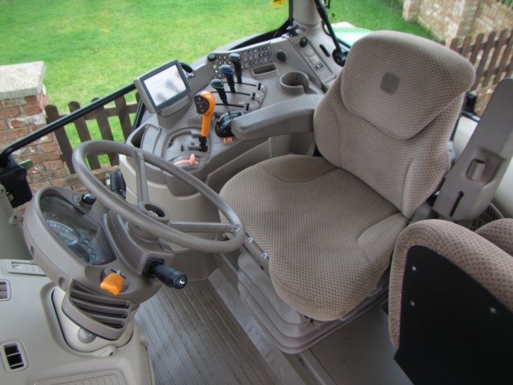 John Deere 6190R